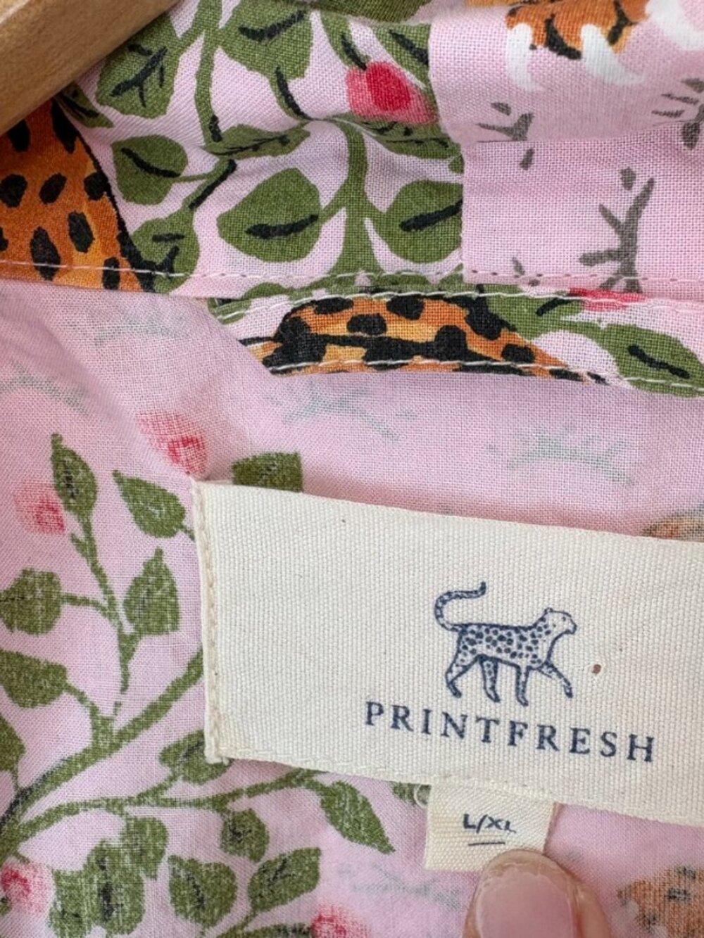 Printfresh Robe in Bagheera In Blush Tiger Print Size L/XL - Picture 4 of 11